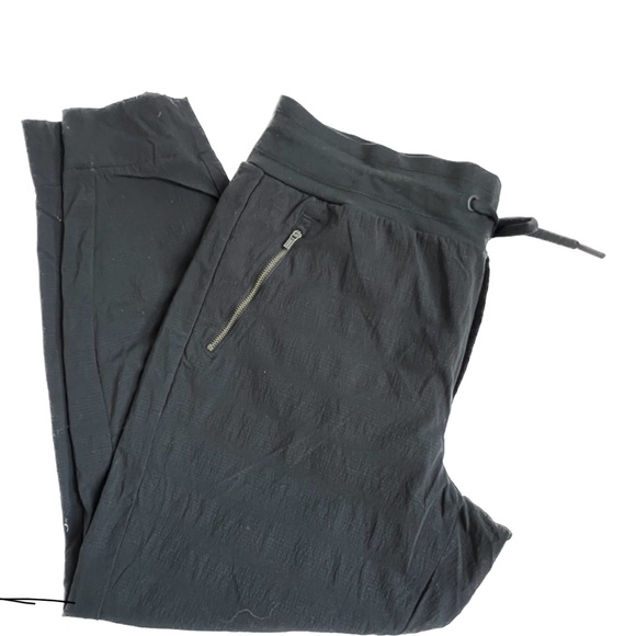 Athleta Pants Trekkie North Jogger Size 14 Faux Zip fly Pockets Black Nylon Span - Picture 1 of 9